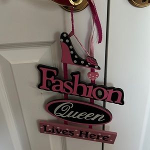 Wall or door hanging